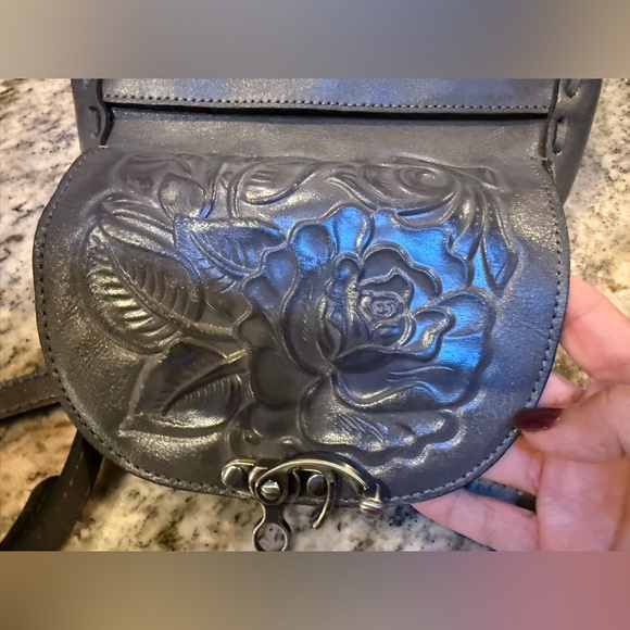 Patricia Nash Rose Tooling Collection Micaela Floral Leather Bag. NWOT - Picture 5 of 15